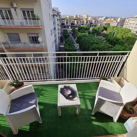 La Maison Blanche Apartment *