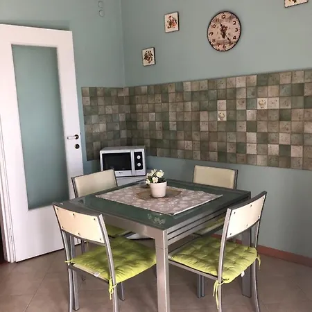 La Maison Blanche Apartment