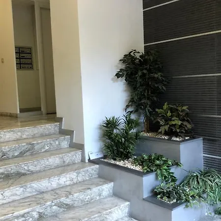 La Maison Blanche Apartment