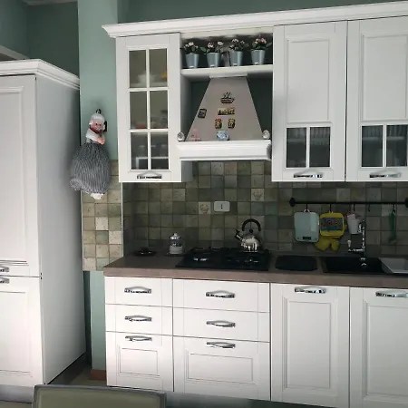 La Maison Blanche Apartment *